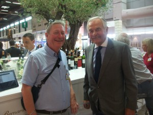 Gérard WERNERT avec Monsieur BENARD MAGREZ créateur de vins